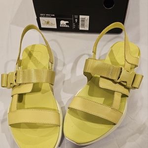 Sorel kinetic impact sling color bolt green with white size 9 new in box to real